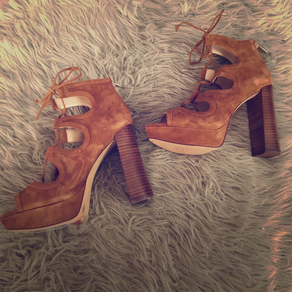 Vince Camuto Lace up Open Toe Block Heel Sandals